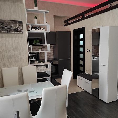 Corvinus Apartman Budapest Bagian luar foto